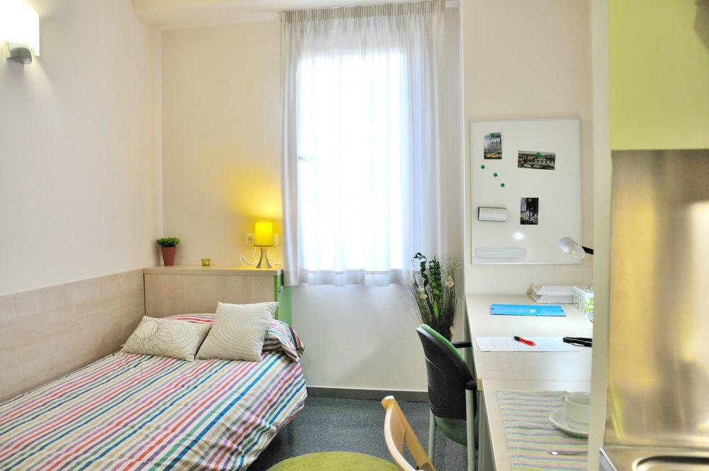 Residencia Universitaria Resa Damia Bonet 발렌시아 외부 사진