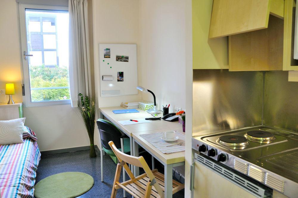 Residencia Universitaria Resa Damia Bonet 발렌시아 외부 사진